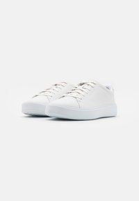 Baskets Cole Haan Grand Crosscourt En Vrai Poil De Veau - Taille 7.5 - Neuves