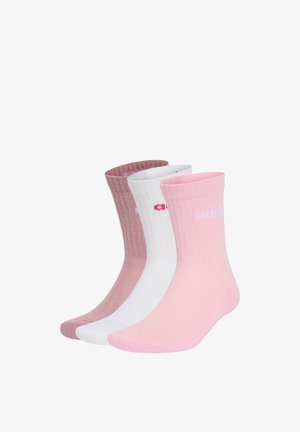 Tre paia di calzini a lunghezza media nei colori rosa, bianco e malva, in piedi e leggermente sovrapposti su sfondo bianco.