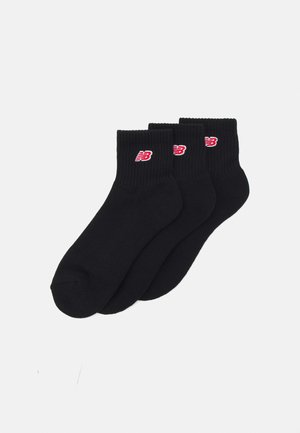 ESSENTIALS CUSHIONED ANKLE SOCKS PATCH LOGO 3 PACK - Sukat - black