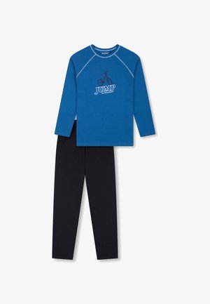 Chemise à manches longues bleue avec un graphique de bicyclette et le texte "JUMP", associée à un pantalon noir. Tissu en coton, coupe décontractée, design simple.