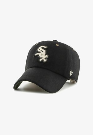 Black cap made of felt with an embroidered "Sox" logo in white. Features eyelets, a curved brim, and a 47 brand tag on the side.