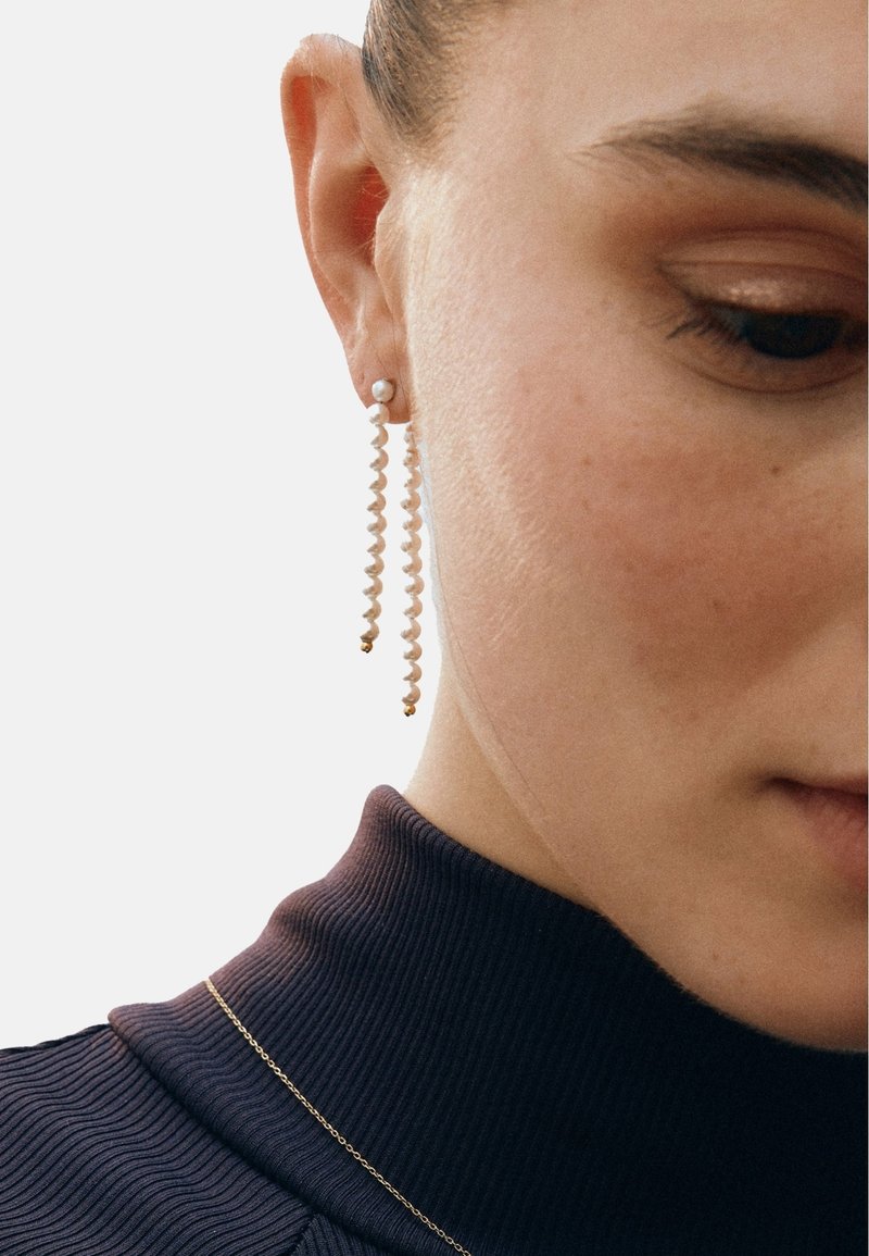 EDBLAD PEARLY FRONT BACK - Pendientes - gold-coloured