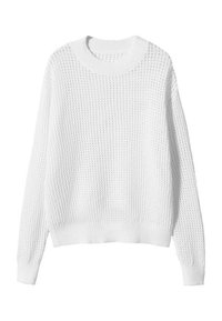 Biały sweter z dzianiny o teksturowanym wzorze, okrągłym dekolcie, długich rękawach oraz ściągaczach w mankietach i u dołu. Lekki materiał.