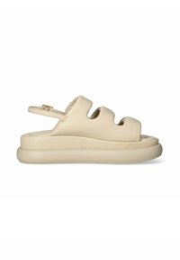 Beige syntetické sandály se třemi výřezovými pásky, nízkým klínovým podpatkem a nastavitelným řemínkem kolem kotníku pro bezpečné uchopení. Hladký povrch po celém provedení.
