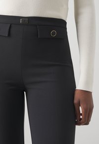 Elisabetta Franchi WOMENS PANTS - Nadrágok - nero