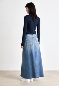 Tommy Jeans CLAIRE SKIRT - Fustă denim - blue