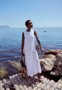 Next SLEEVELESS CREW NECK TIERED STANDARD - Maxi šaty - white