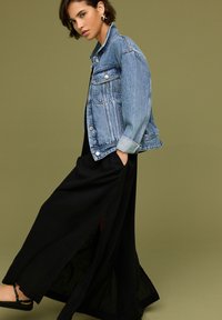 Next TRUCKER - Chaqueta vaquera - mid blue