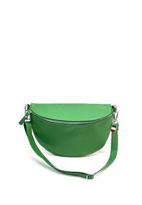 Groene leren tas met een rond gevormde stijl, ritsluiting en verstelbare schouderband. Heeft een textuurafwerking en kleine hardwareaccenten.