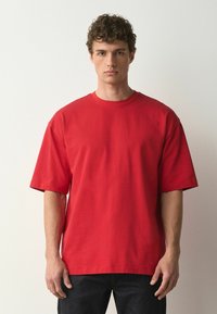 Unausgewählt, bold red