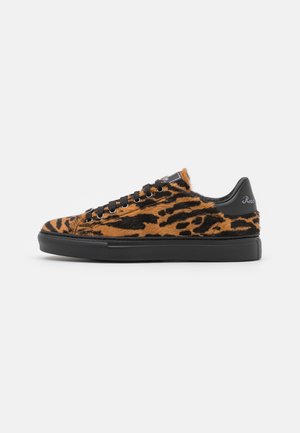 KALE - Sneakers basse - brown