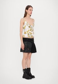 Versace Jeans Couture HAM - Top - white/gold