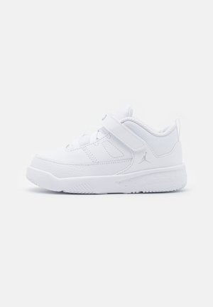 MAX AURA 3 UNISEX - Basketbalové boty - white/metallic silver