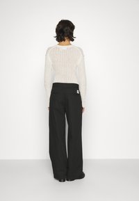 Carhartt WIP PANT - Kalhoty - black