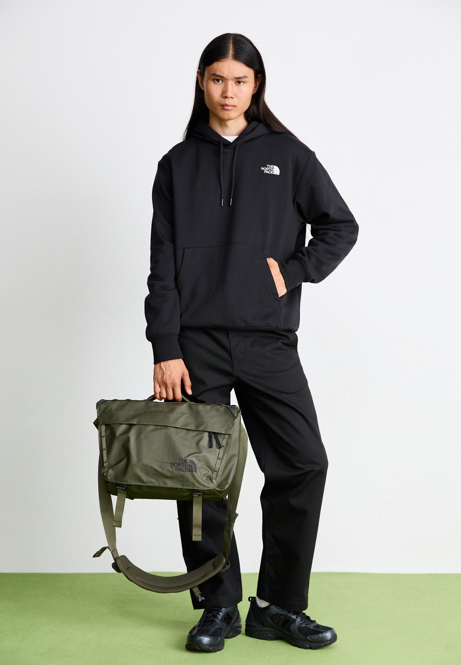 The North Face ESSENTIAL RELAXED HOODIE - Hoodie - black - Zalando