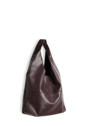 Dunkelbraune Leder-Schultertasche mit weitem Träger und weicher, glatter Oberfläche vor weißem Hintergrund.