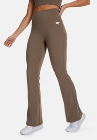 Unselected, caramel brown