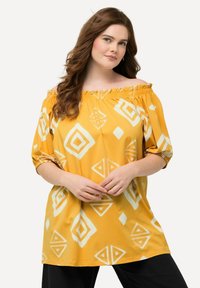 Ulla Popken RHOMBUS CARMEN TEE - Bluse - sand