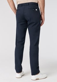 ROY ROBSON MIT STRUKTUR - Chinos - dunkelblau