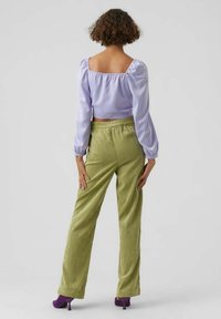 Vero Moda Spodnie materiałowe