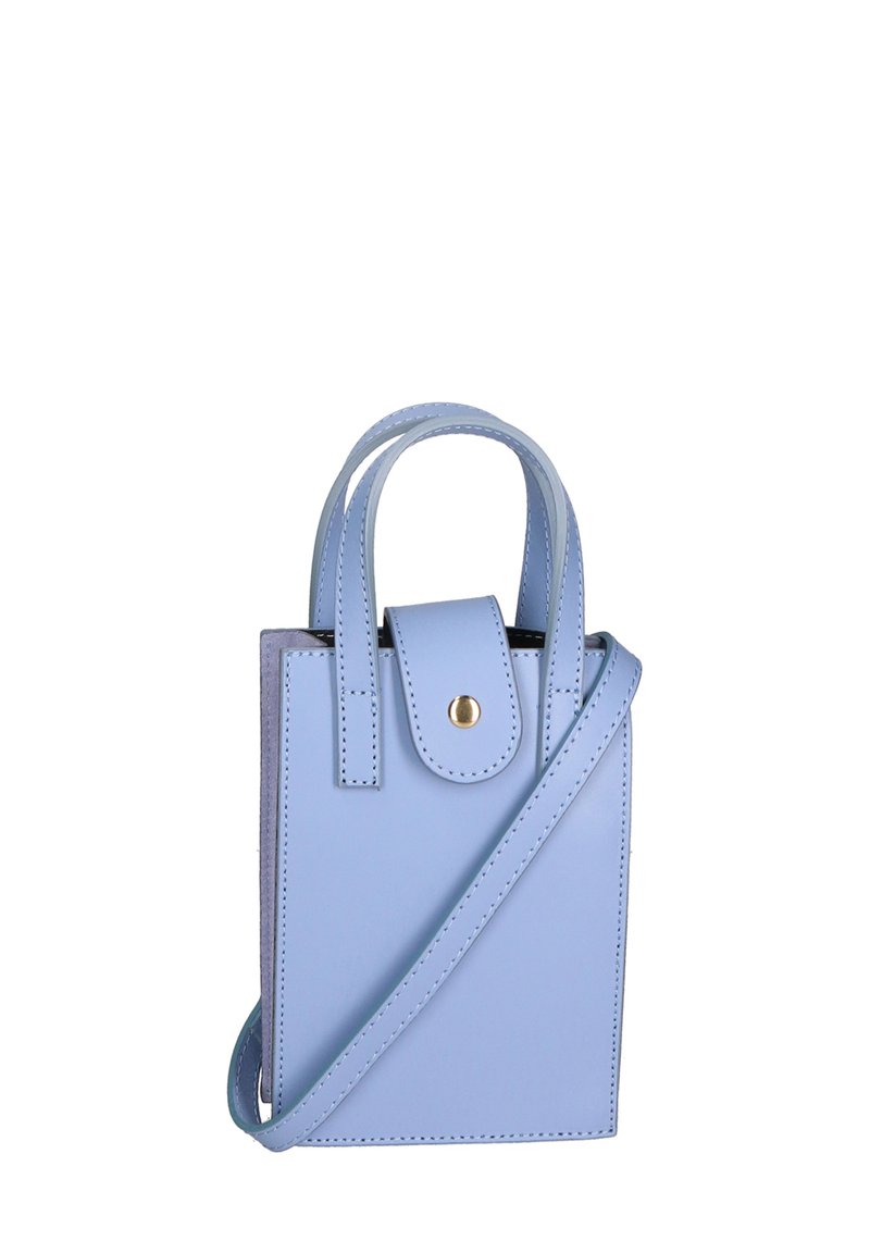 Mini borsa realizzata in pelle azul chiaro, con una forma squadrata, manici superiori e una tracolla removibile con chiusura a bottone dorato.
