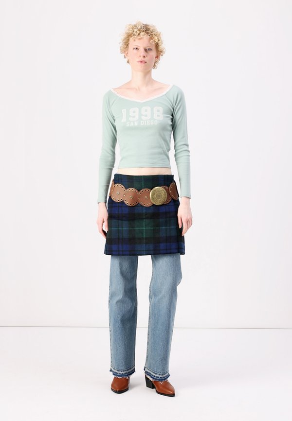 Lace Trim Off-the-Shoulder San Diego Graphic Tee - Long sleeved top3