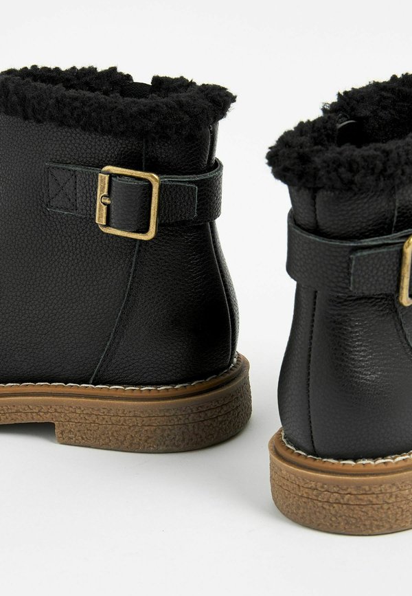BUCKLE – Snowboot/Winterstiefel