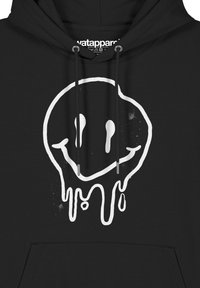 Schwarzer Hoodie mit einem großen weißen, tropfenden Smiley-Gesicht auf der Vorderseite. Glattes Material, Kapuze mit Kordelzug und Fronttasche.