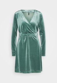 Nije odabrano, dark forest