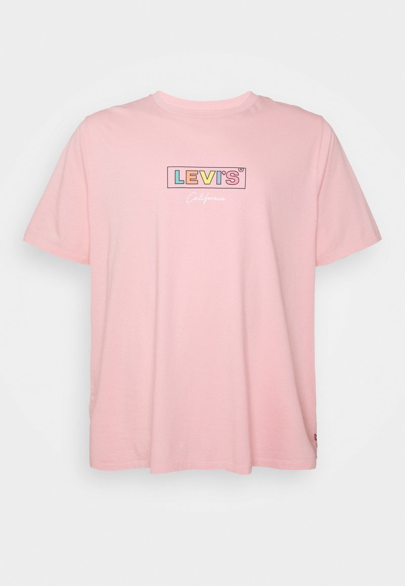 T-shirt en coton rose avec un col rond, arborant un logo "LEVI'S" coloré et le texte "California" dans une police contrastante. Manches courtes.
