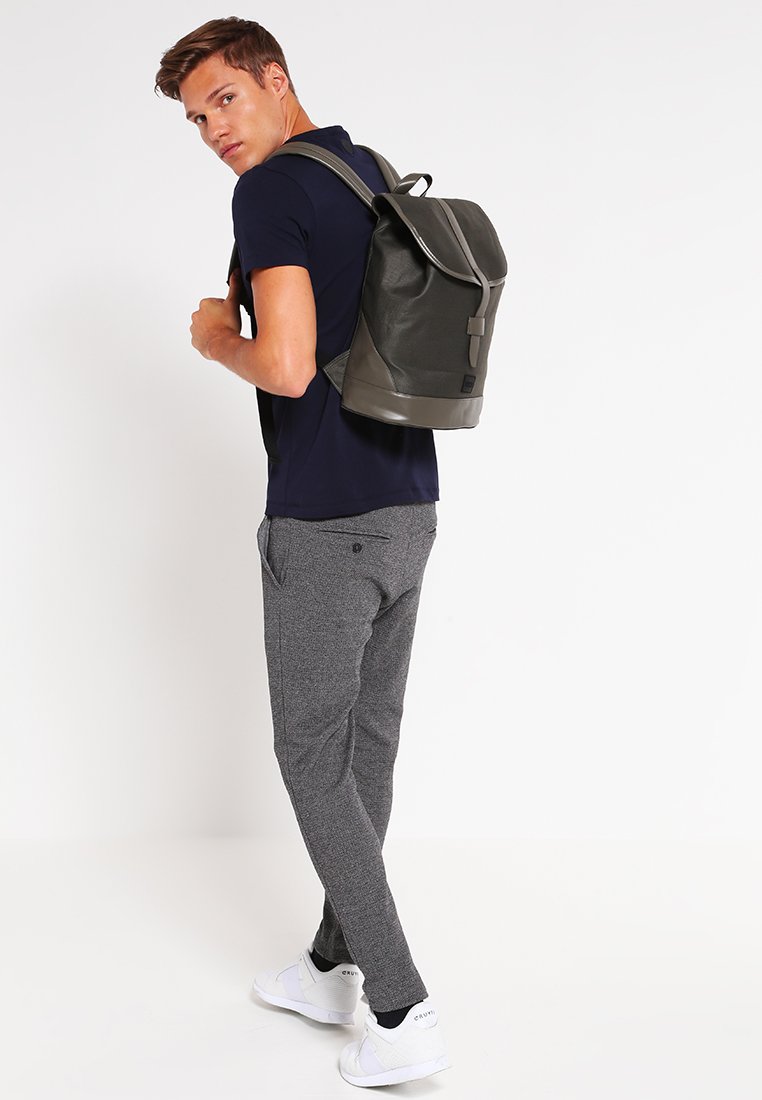 Urban Classics Mochila - olive