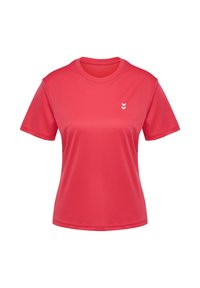 Rød kortærmet sportst-shirt med rund halsudskæring, lavet af glat, letvægtsstof. Har en hvid chevron-logo på brystet.