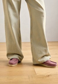 WALLABEE - Mokaszinok - rose brown