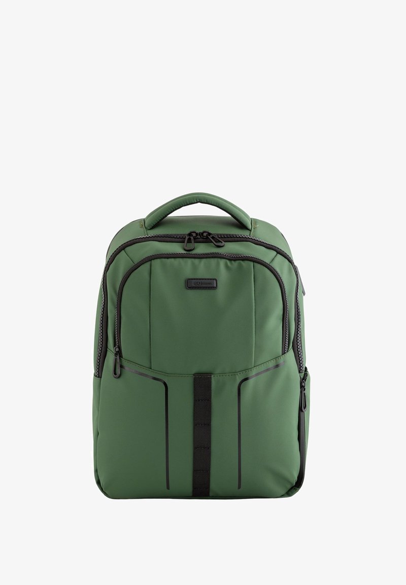 Sac à dos vert en tissu durable ; comprend des zips, deux poches avant et une poignée supérieure ; design élégant avec des accents noirs et un style minimaliste.