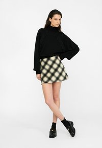 LIU JO TURTLENECK  - Džemperis - black