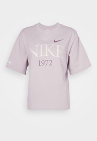 TEE CLASSICS BOXY - Camiseta estampada - platinum violet