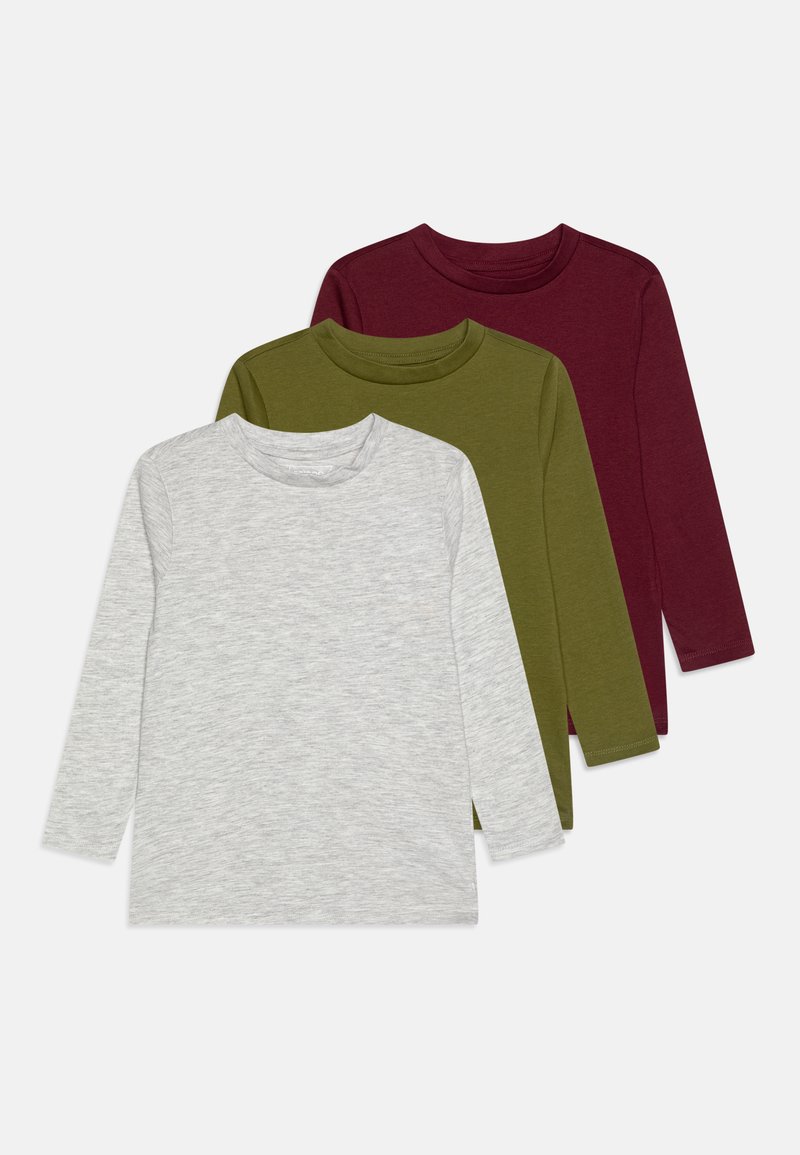 Tri dolgi rokavi crewneck majice v svetlo sivi, olivno zeleni in burgundski barvi. Narejene so iz mehke bombažne tkanine, z enobarvnimi in brez vzorcev.
