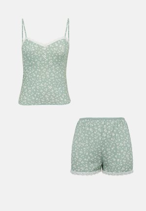 Set de pijamale din două piese, format din top cu imprimeu floral verde deschis și dantelă la margini, și pantaloni scurți cu talie elastică asortată.