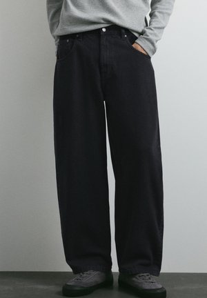 PULL&BEAR, BARREL - JEANS - Jean coupe décontractée - black