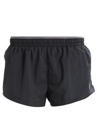 Czarne kąpielówki wykonane z lekkiego materiału, z elastyczną talią i bocznymi kieszeniami. Krótka długość z gładką fakturą.