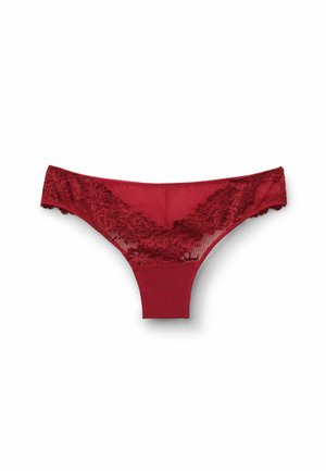 Rode stringonderbroek met bloemenkantafwerking en een gladde voorzijde. Het kantdetail aan de zijkanten is transparant, met golvende randen.