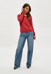 Minus MINEW LAURA CARDIGAN - Adīta jaka - berry red