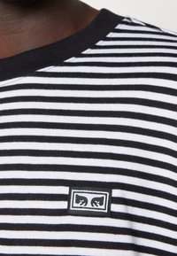 Obey Clothing ESTABLISHED WORKS EYES - Topper langermet - black multi