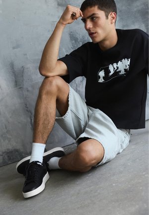 PULL&BEAR, Sneaker low - mottled black