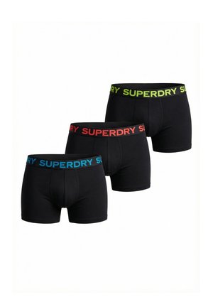 Tre boxer neri con fascia elastica in vita marchiati "SUPERDRY" con scritte in blu, rosso e verde neon, mostrati su sfondo bianco.
