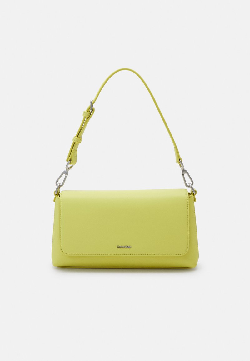 Calvin Klein - MUST SHOULDER BAG - Across body bag - citrus, Enlarge