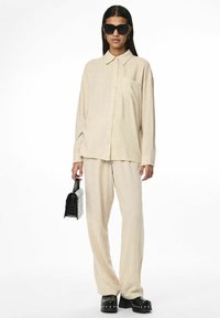 Pieces PCPIA - Button-down blouse - birch