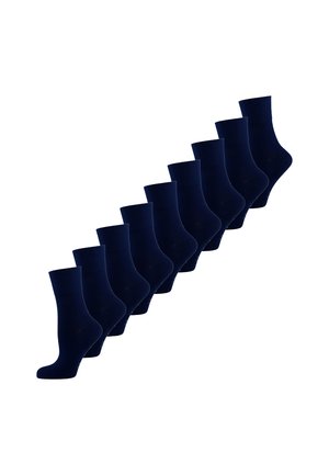 Dieci paia di calzini alla caviglia blu navy con una texture liscia e polsini a coste, che presentano un design e una forma coerenti.