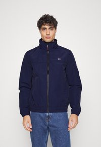 Tommy Jeans ESSENTIAL CASUAL - Lagana jakna - twilight navy