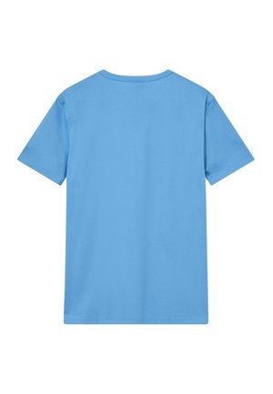 Jednoduché světle modré tričko s krátkými rukávy, zobrazené zezadu, s kulatým výstřihem na bílém pozadí.